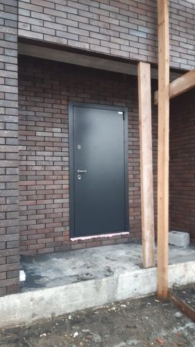 Входная термодверь Snegir PRO Темно-серый букле графит - Бьянко S60-C3 с двойным листом металла фото 4